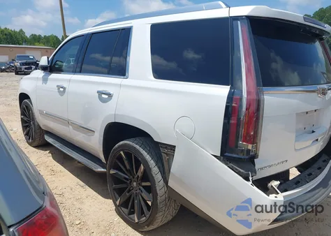 2016 Cadillac Escalade Luxury Collection z USA, uszkodzony, nr VIN 1GYS3BKJ4GR459937